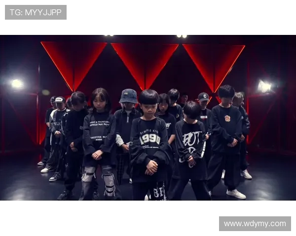 深圳街舞队耐力之争引发热议舞者们的坚持与挑战成焦点 深圳街舞队耐力之争引发热议舞者们的坚持与挑战成焦点