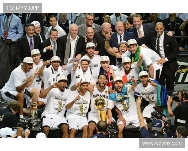 1999年马刺队勇夺总决赛冠军的辉煌历程与传奇瞬间回顾